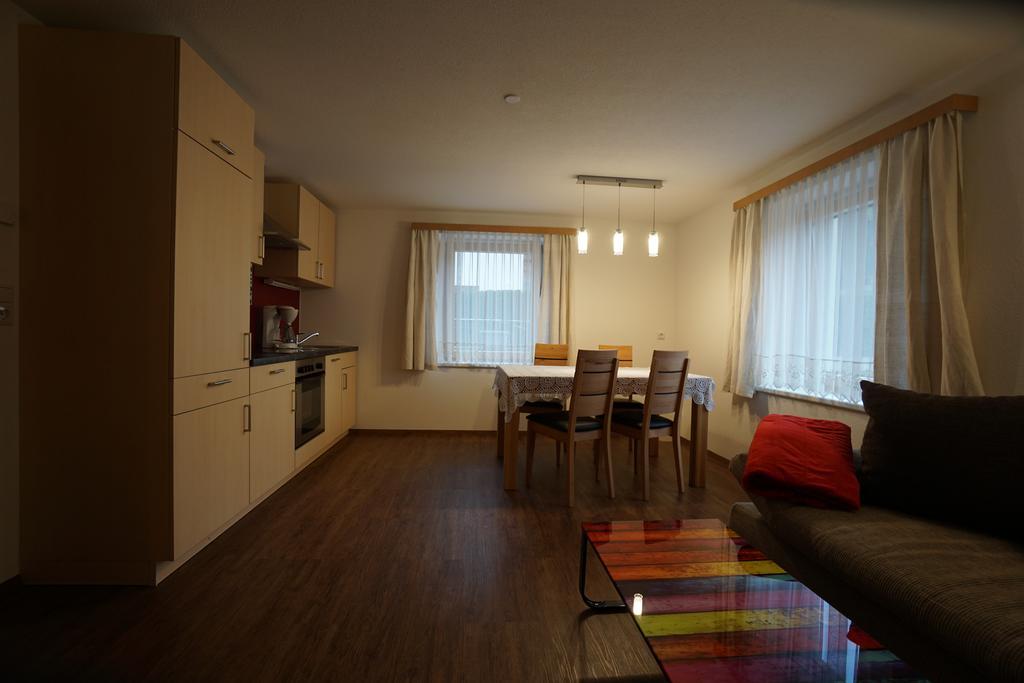 Ferienwohnung Fam Alfons Geiler Heinfels Szoba fotó